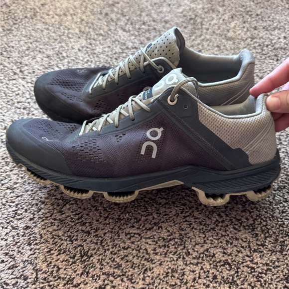 On Running Other - On Cloudsurfer running sneakers size 9.5